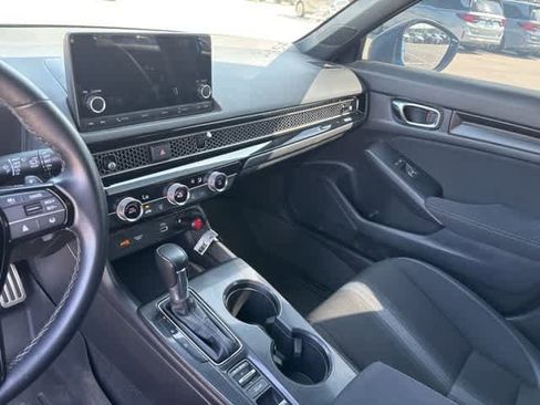 Used 2022 Honda Civic Sport image 19