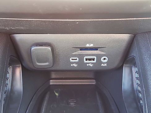 Used 2023 Chevrolet TrailBlazer RS w/ Sun and Liftgate Package AWD/4WD image 17