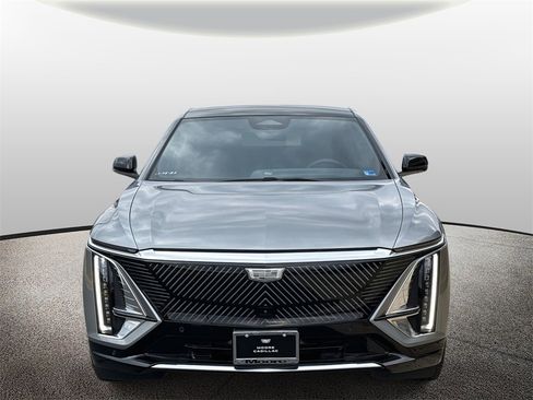 Used 2024 Cadillac Lyriq Luxury image 8
