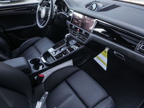 New 2026 Porsche Macan AWD/4WD image 37