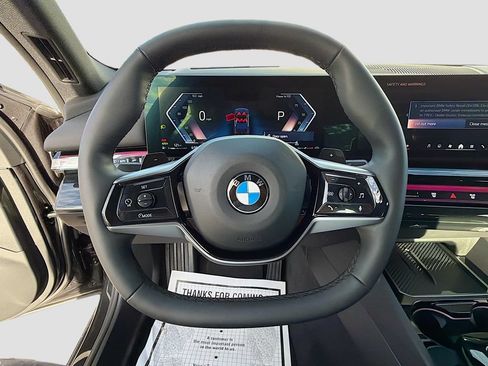 Used 2025 BMW 540i xDrive AWD/4WD image 39