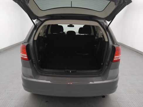 Used 2020 Dodge Journey SE FWD image 29