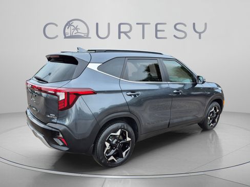 Used 2024 Kia Seltos EX AWD/4WD image 5
