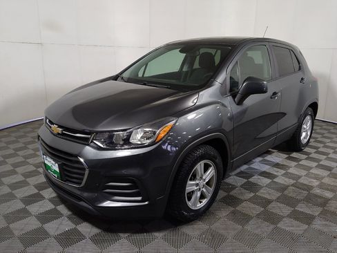 Used 2020 Chevrolet Trax LS w/ Tint and Cruise Package FWD image 2