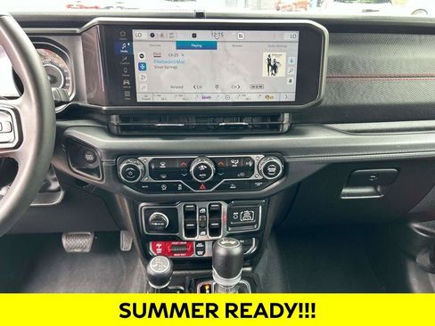 Used 2024 Jeep Wrangler Unlimited Rubicon AWD/4WD image 20