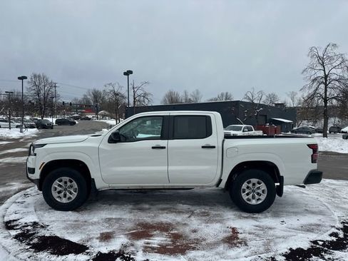 Used 2025 Nissan Frontier S w/ S Utility Package image 2
