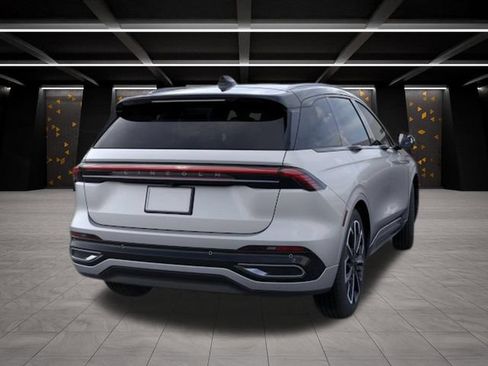 New 2026 Lincoln Nautilus Reserve AWD/4WD image 8