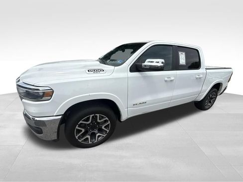 Used 2025 RAM 1500 Laramie AWD/4WD image 10
