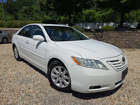 Used 2009 Toyota Camry XLE FWD image 29