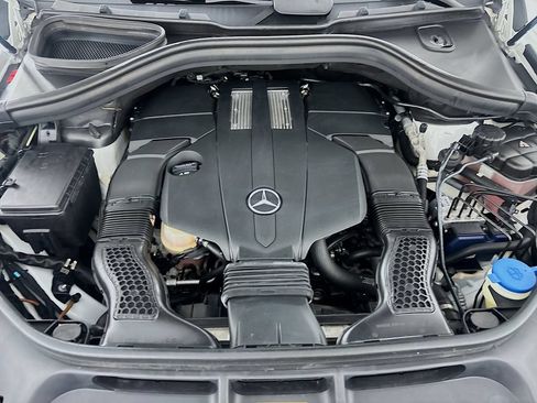 Used 2019 Mercedes-Benz GLS 450 4MATIC image 32