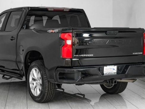 Used 2019 Chevrolet Silverado 1500 Custom w/ Custom Value Package image 57