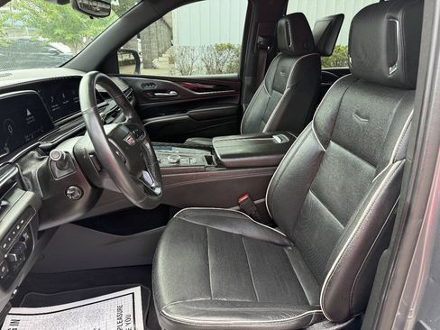 Used 2021 Cadillac Escalade Sport AWD/4WD image 12