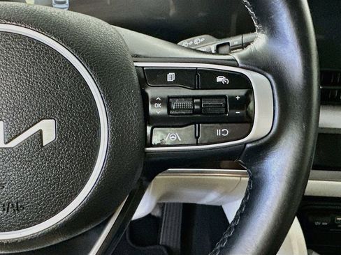 Used 2025 Kia Sportage EX w/ Premium Package FWD image 26