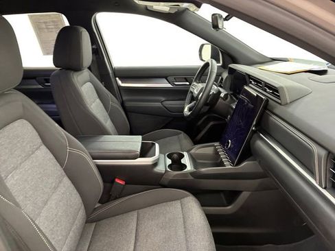 Certified 2025 GMC Terrain Elevation w/ Technology Package II AWD/4WD image 14