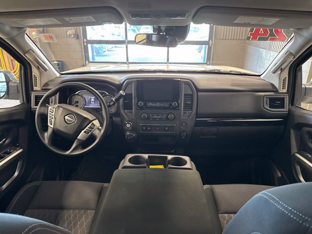 Used 2024 Nissan Titan SV AWD/4WD image 18