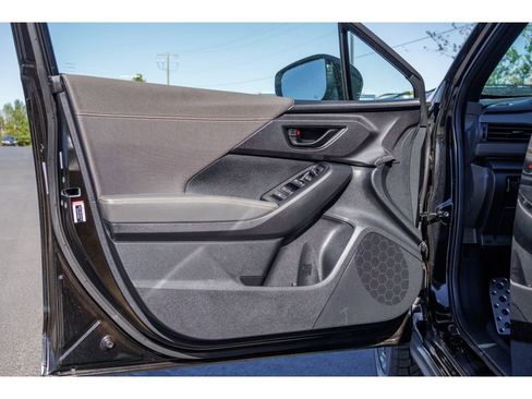 Certified 2025 Subaru Crosstrek 2.5i Sport AWD/4WD image 18