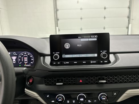Used 2024 Honda Accord EX image 28