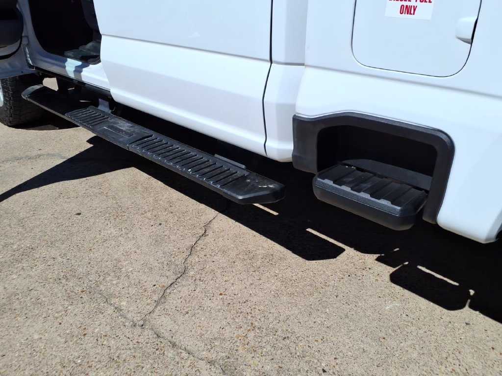 Used 2024 Ford F250 XLT w/ FX4 Off-Road Package AWD/4WD image 23