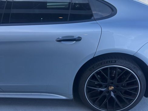 Certified 2023 Porsche Panamera image 12