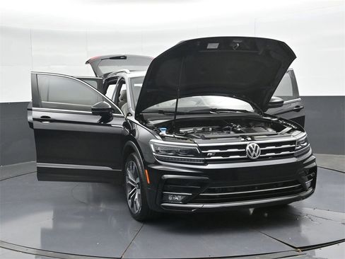 Used 2021 Volkswagen Tiguan SEL Premium R-Line image 63