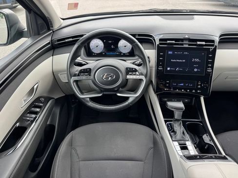 Used 2022 Hyundai Tucson SEL w/ Convenience Package FWD image 2