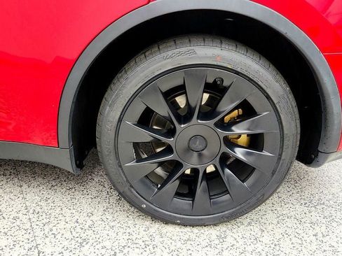 Used 2023 Tesla Model Y Long Range AWD/4WD image 9