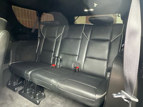 Used 2024 Cadillac Escalade ESV Sport w/ Touring Package image 33