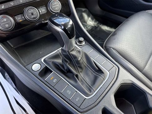 Used 2024 Volkswagen Jetta SE image 21