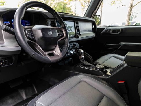 Used 2024 Ford Bronco Everglades image 7