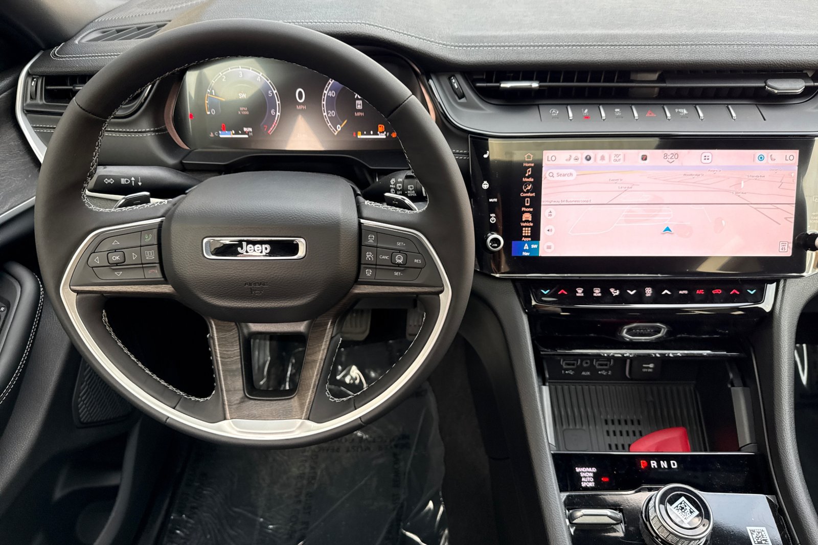 New 2026 Jeep Grand Cherokee Altitude AWD/4WD image 16