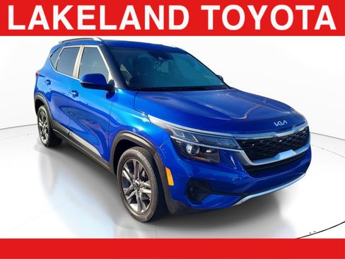 Used 2023 Kia Seltos S w/ Navigation Package image 1