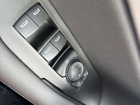 Used 2022 Chevrolet Blazer LT image 8