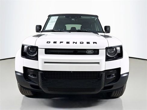 Certified 2023 Land Rover Defender 110 SE image 2