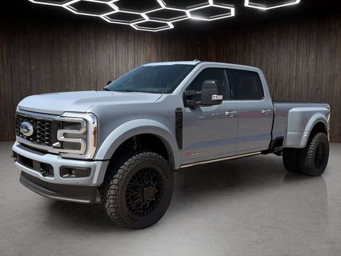 Used 2026 Ford F450 Platinum AWD/4WD image 3