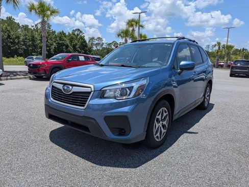 Used 2020 Subaru Forester Premium w/ Popular Package #1 AWD/4WD image 8