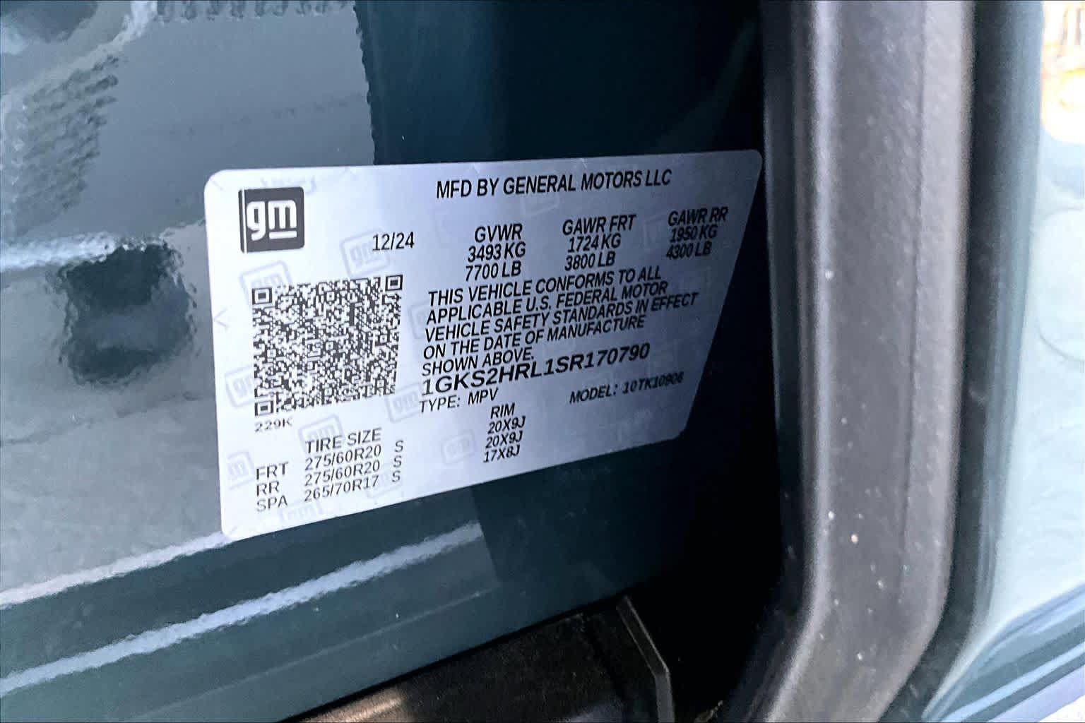 Used 2025 GMC Yukon XL AT4 w/ AT4 Premium Package AWD/4WD image 32