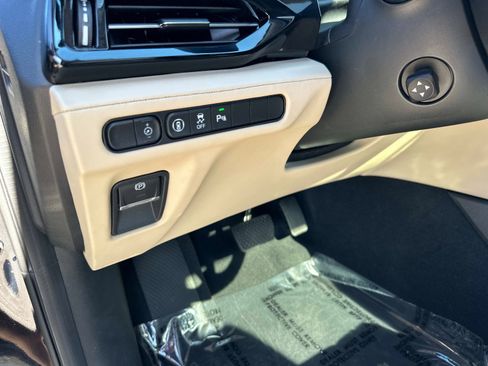 Used 2023 Acura MDX FWD w/ Technology Package image 17