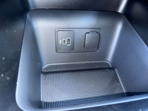 New 2026 Ford Explorer Active w/ Active Comfort Package image 30