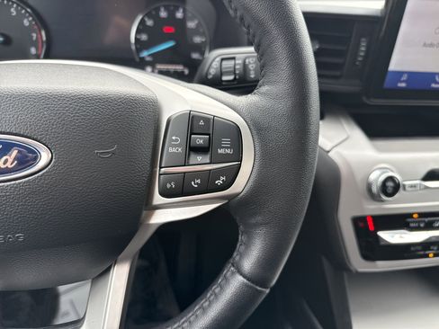 Certified 2024 Ford Explorer XLT image 23