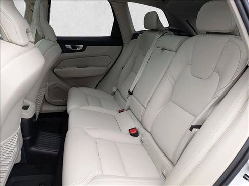 New 2026 Volvo XC60 T8 Ultra w/ Protection Package Premier AWD/4WD image 17