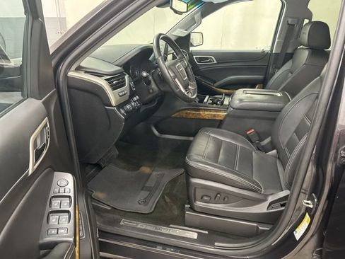 Used 2017 GMC Yukon Denali w/ Open Road Package AWD/4WD image 11