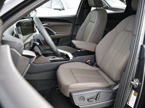 New 2025 Audi Q5 Premium image 15