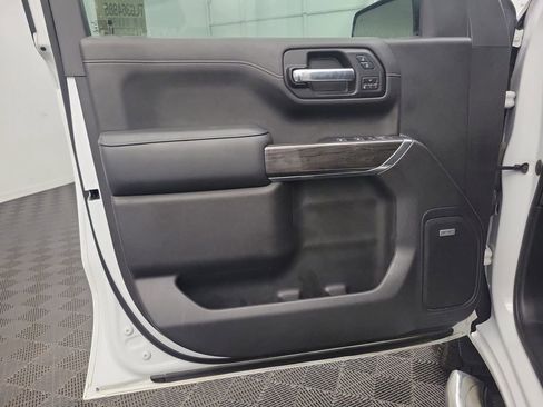 Used 2020 Chevrolet Silverado 1500 LTZ w/ LTZ Premium Package image 15