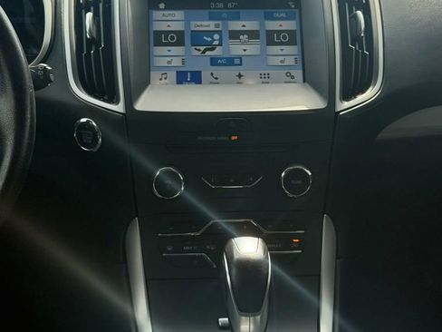 Used 2017 Ford Edge SEL w/ Equipment Group 201A FWD image 19