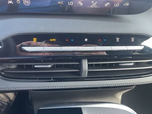 New 2026 Buick Enclave Sport Touring w/ Power Package image 21