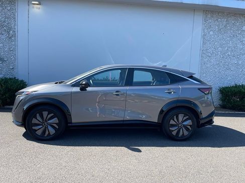 Certified 2023 Nissan Ariya FWD image 3