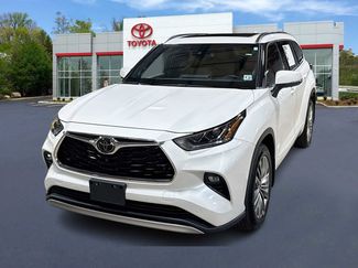 Used 2021 Toyota Highlander Platinum AWD/4WD video 1