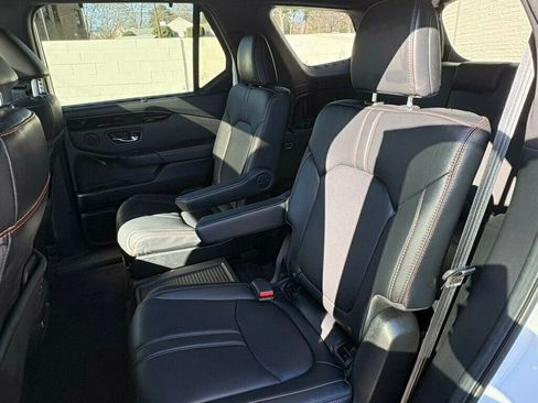 Used 2023 Honda Pilot TrailSport image 30