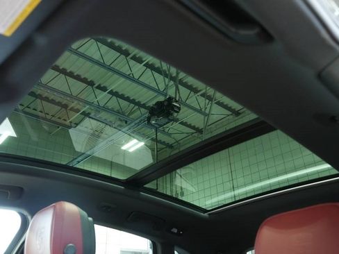 New 2026 Porsche Macan image 36