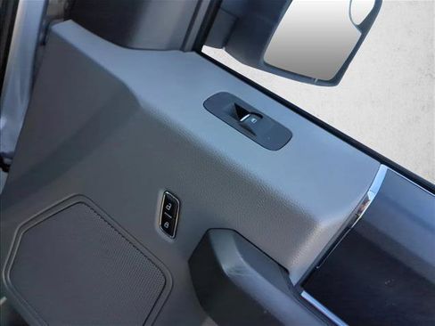 Used 2016 Ford F150 XLT AWD/4WD image 28